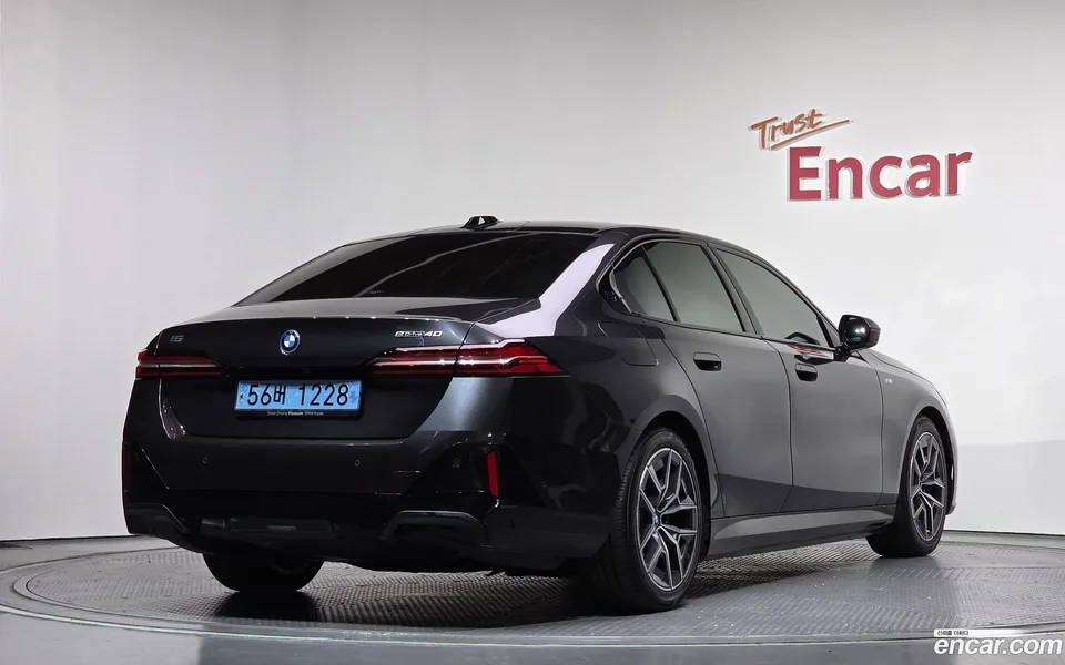 BMW i5 eDrive 40 M 2024 — миниатюра 2