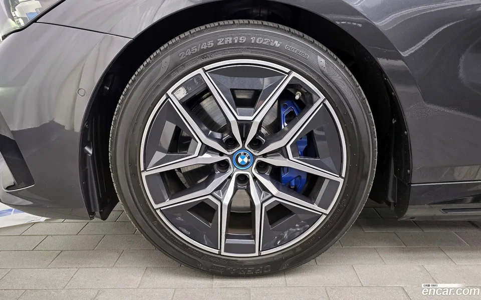 BMW i5 eDrive 40 M 2024 — миниатюра 5