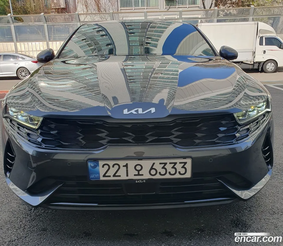 Kia K5 Hybrid 2023 — фото 1, купить с доставкой в Москву