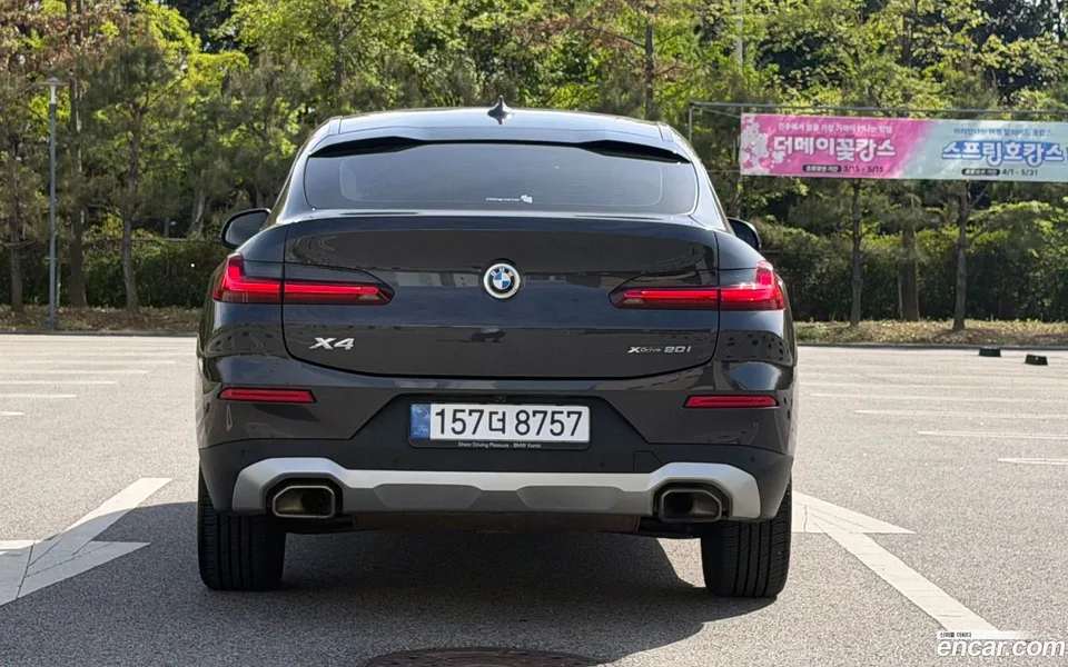 BMW X4 xDrive20i xLine 2022 — миниатюра 4