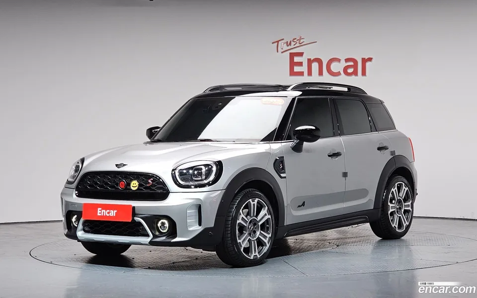MINI Cooper S Countryman ALL4 2023 — photo 1, buy with delivery to Moscow