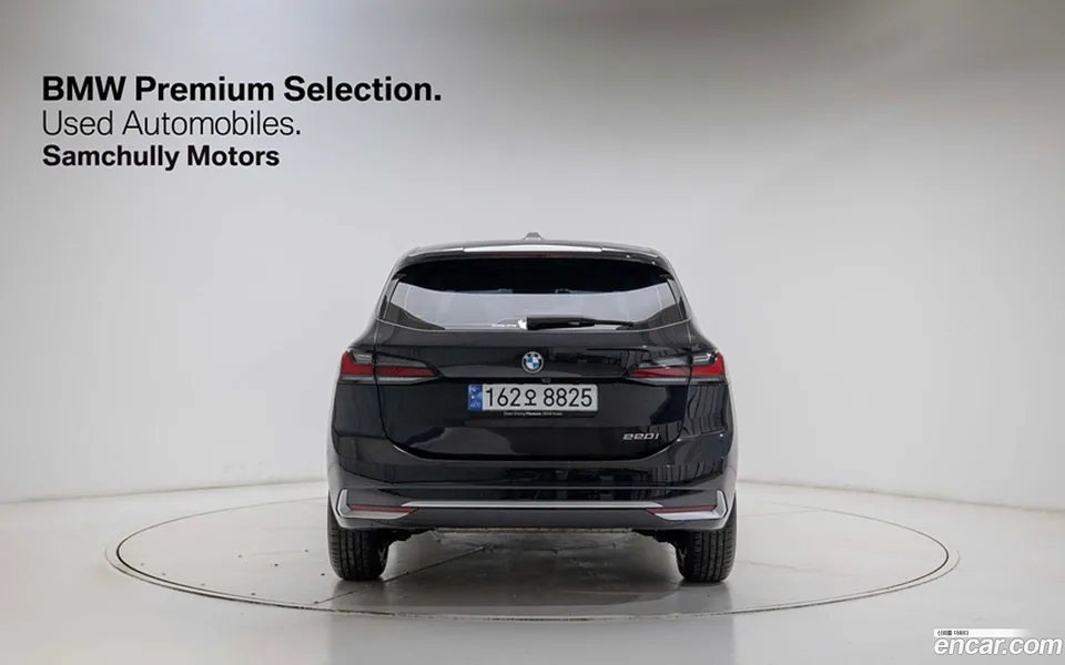 BMW 2 Series Active Tourer 220i 2023 — миниатюра 3