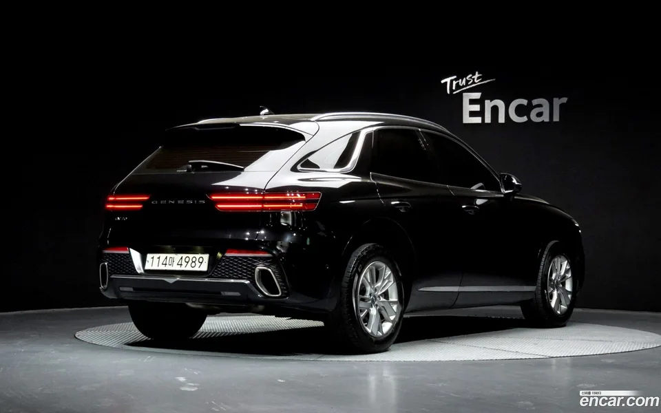 Genesis GV70 2.5T 2WD 2023 — миниатюра 2