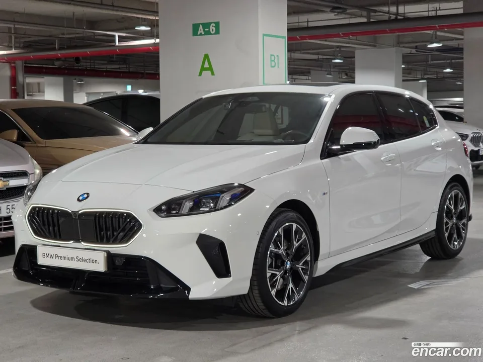 BMW 1 Series 120 M 2025 — фото 1, купить с доставкой в Москву