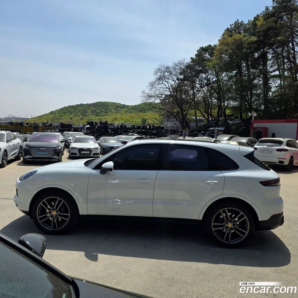 Porsche Cayenne 3.0 2023 — миниатюра 3
