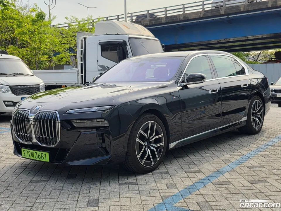BMW 7 Series 740d xDrive M 2025 — фото 1, купить с доставкой в Москву