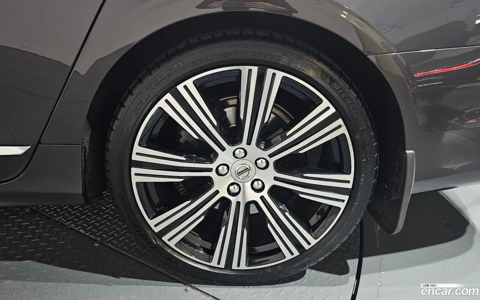 Volvo S90 B6 AWD 2022 — миниатюра 5