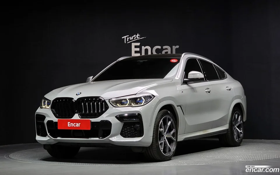 BMW X6 xDrive30d M 2022 — фото 1, купить с доставкой в Москву
