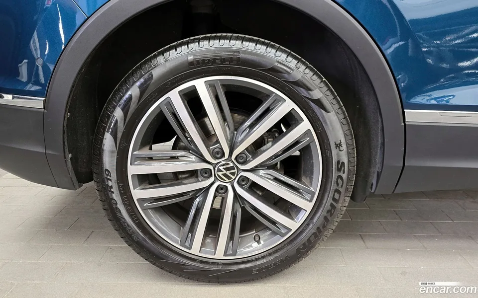 Volkswagen Tiguan 2.0 TDI 2024 — миниатюра 5