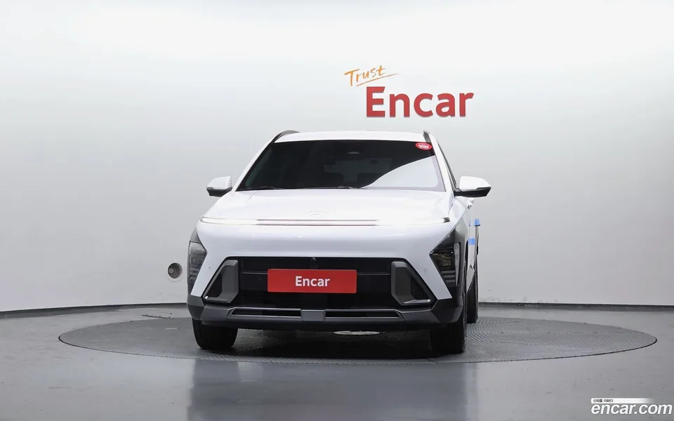 Hyundai Kona Hybrid 2023 — миниатюра 3