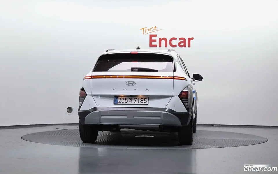 Hyundai Kona Hybrid 2023 — миниатюра 4