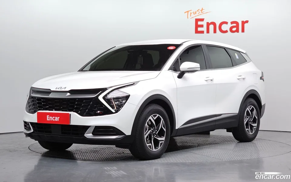 Kia Sportage 2.0 2WD 2024 — фото 1, купить с доставкой в Москву