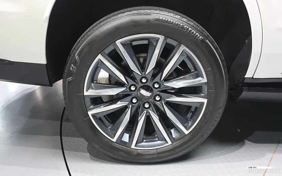 Cadillac Escalade 6.2 2022 — миниатюра 2