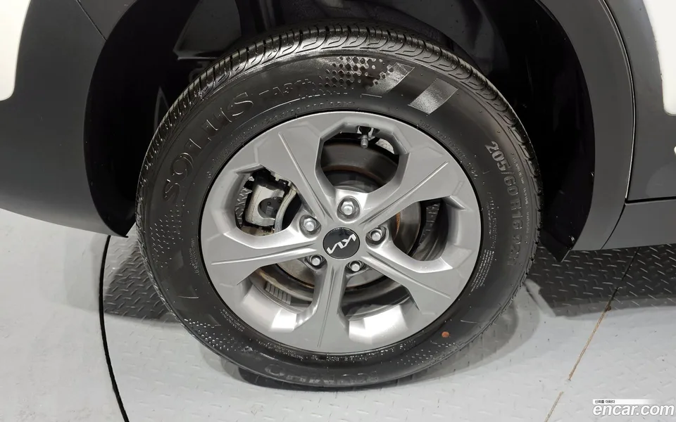 Kia Seltos 1.6 2WD 2024 — миниатюра 2
