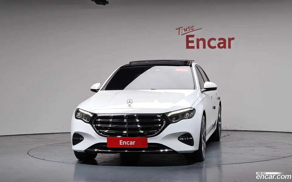 Mercedes-Benz E-Class E220d 4MATIC 2024 — миниатюра 3
