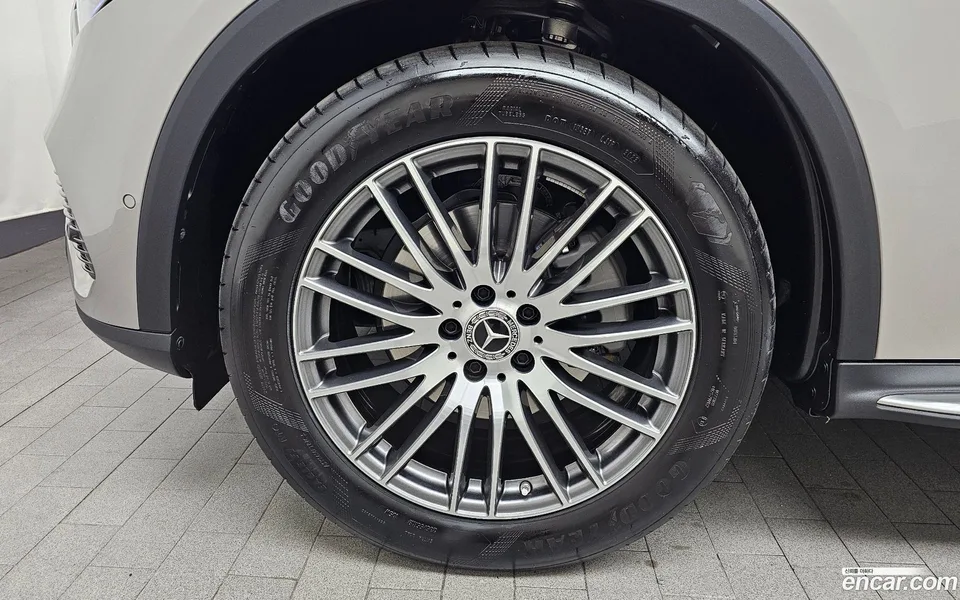 Mercedes-Benz GLC-Class GLC220 d 4MATIC 2024 — миниатюра 2