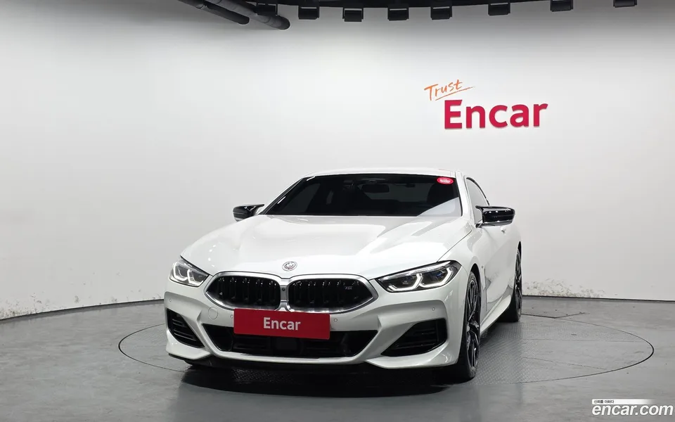 BMW 8 Series M850i xDrive 2022 — миниатюра 3