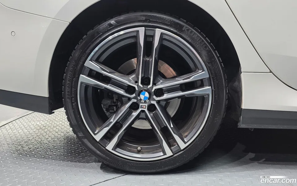 BMW 2 Series Gran Coupe 220i M 2022 — миниатюра 2