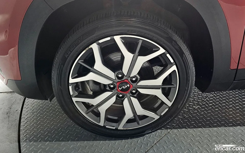 Kia Seltos 1.6 4WD 2022 — миниатюра 2