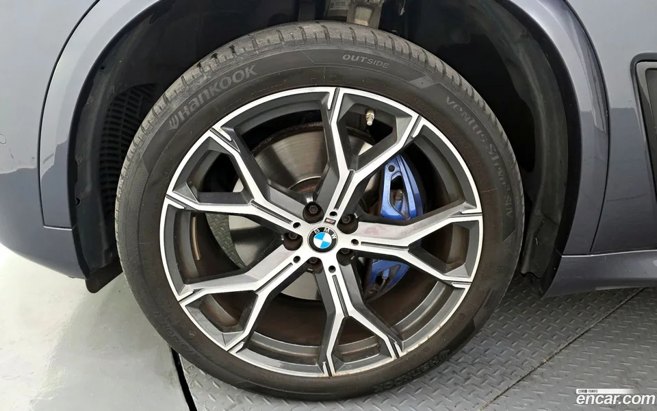 BMW X5 xDrive 30d M 2022 — миниатюра 2