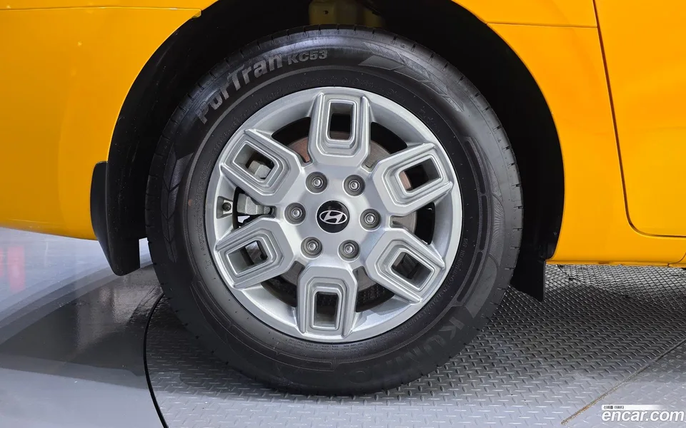 Hyundai Staria L3.5 2024 — миниатюра 2