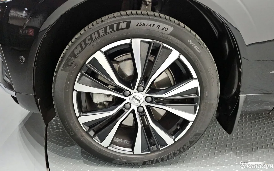 Volvo XC60 B6 2023 — миниатюра 5
