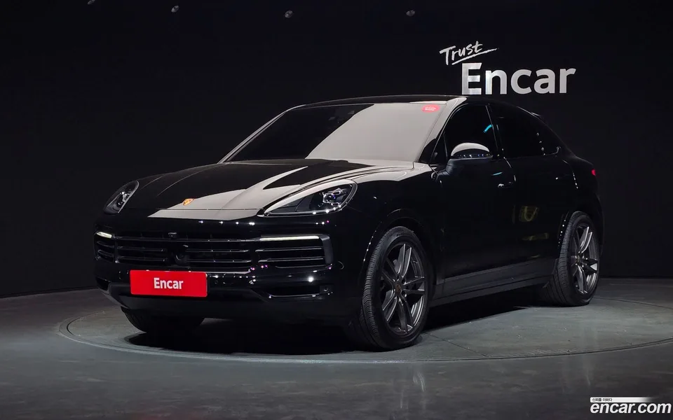 Porsche Cayenne 3.0 2023 — фото 1, купить с доставкой в Москву