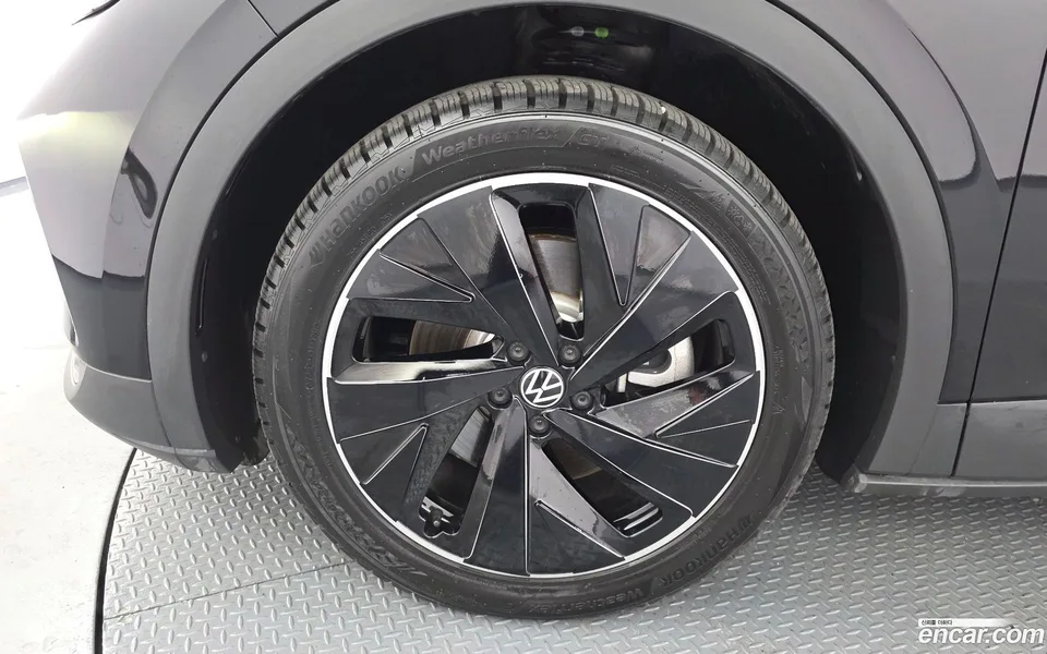 Volkswagen ID.4 2025 — миниатюра 2