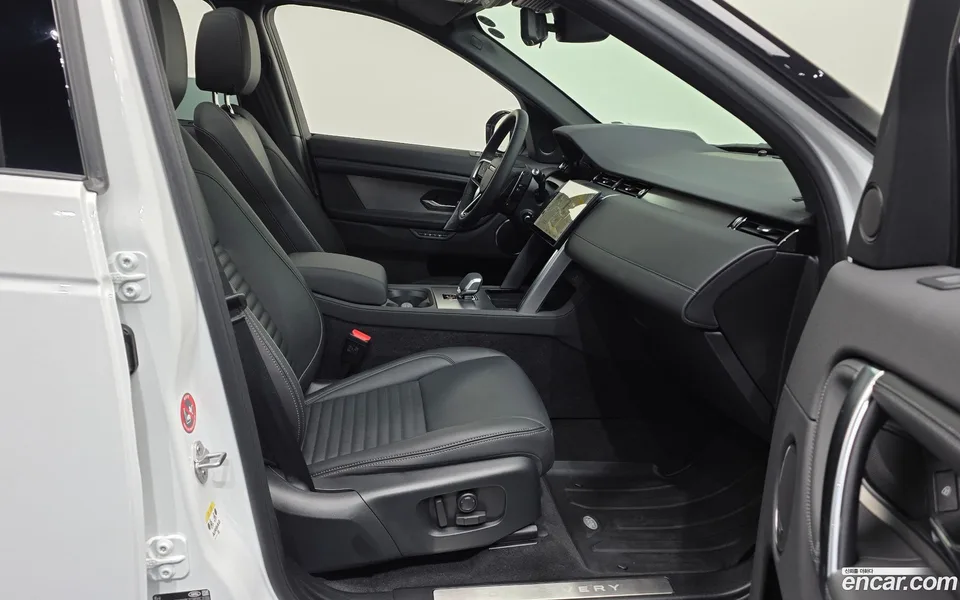 Land Rover Discovery Sport P250 SE 2025 — миниатюра 3