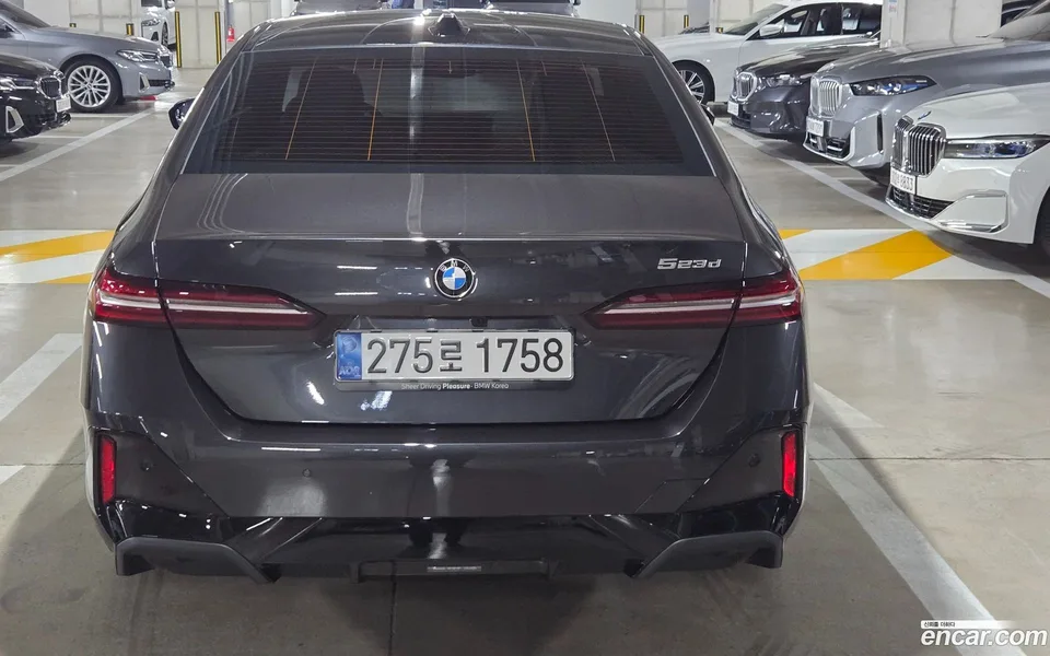 BMW 5 Series 523d M 2025 — миниатюра 4