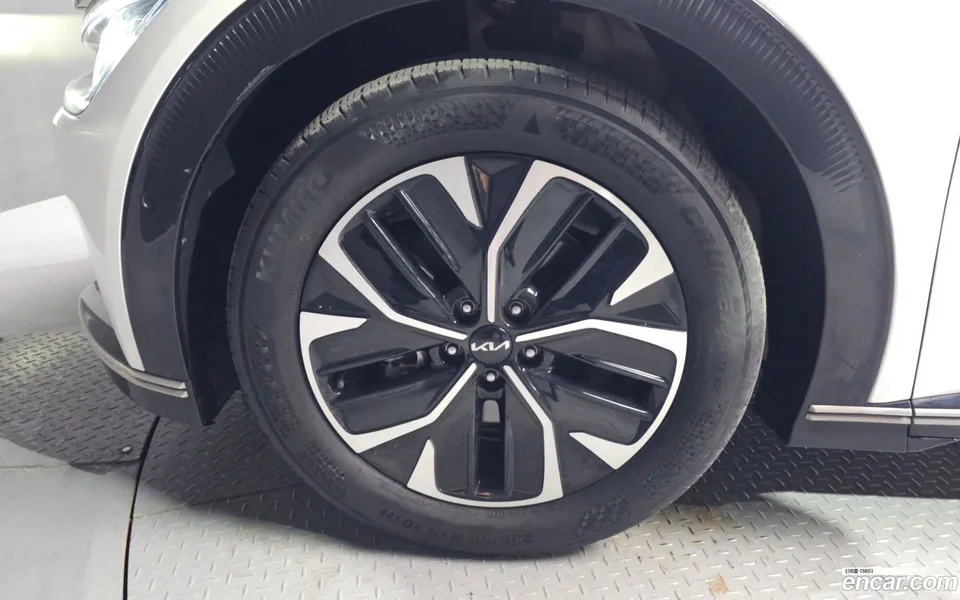 Kia EV6 2022 — миниатюра 5