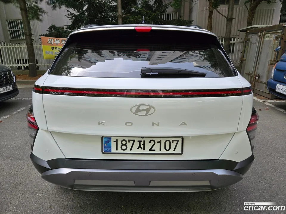 Hyundai Kona 1.6 2WD 2023 — миниатюра 2