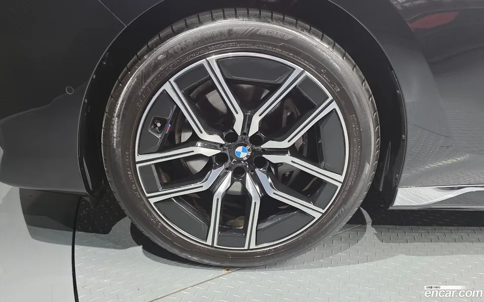 BMW 7 Series 740d xDrive M 2025 — миниатюра 2