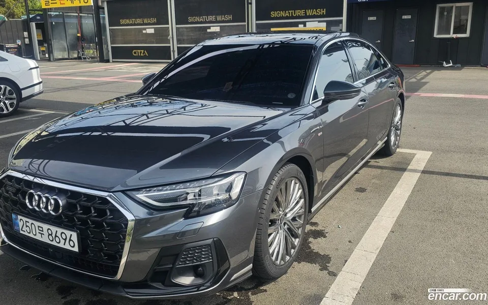 Audi A8 55 TFSI LWB 2023 — фото 1, купить с доставкой в Москву
