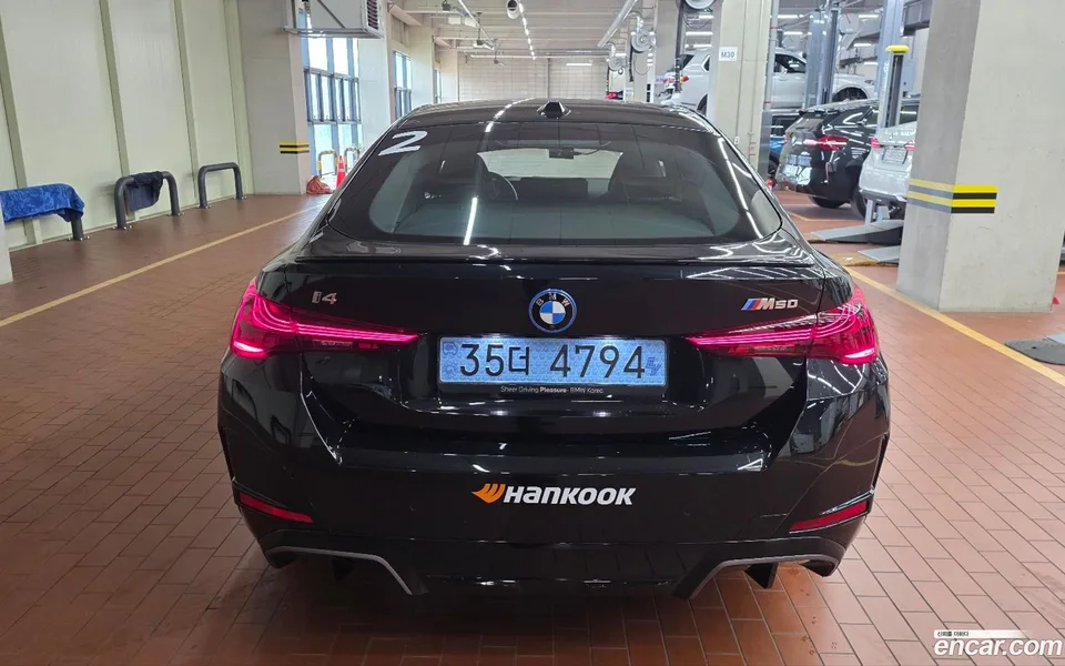 BMW i4 M50 2025 — миниатюра 4