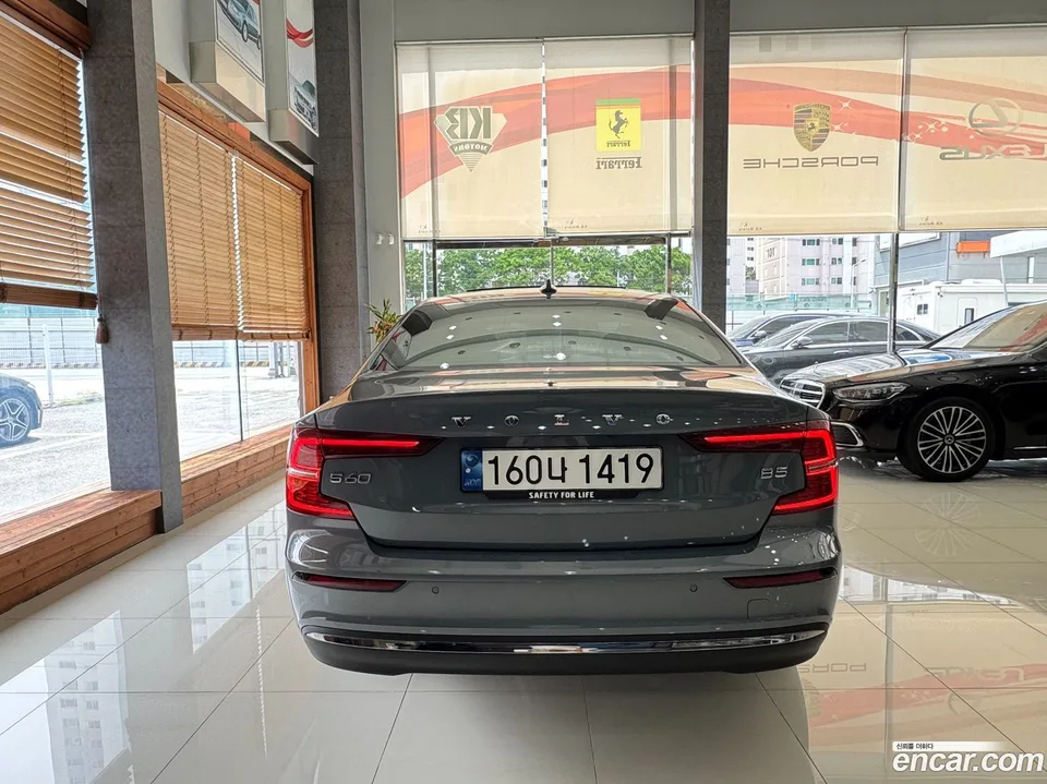 Volvo S60 B5 2023 — миниатюра 4