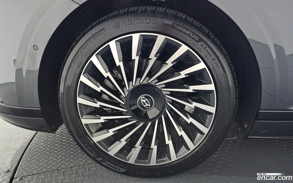 Hyundai Grandeur 2.5 2WD 2023 — миниатюра 2