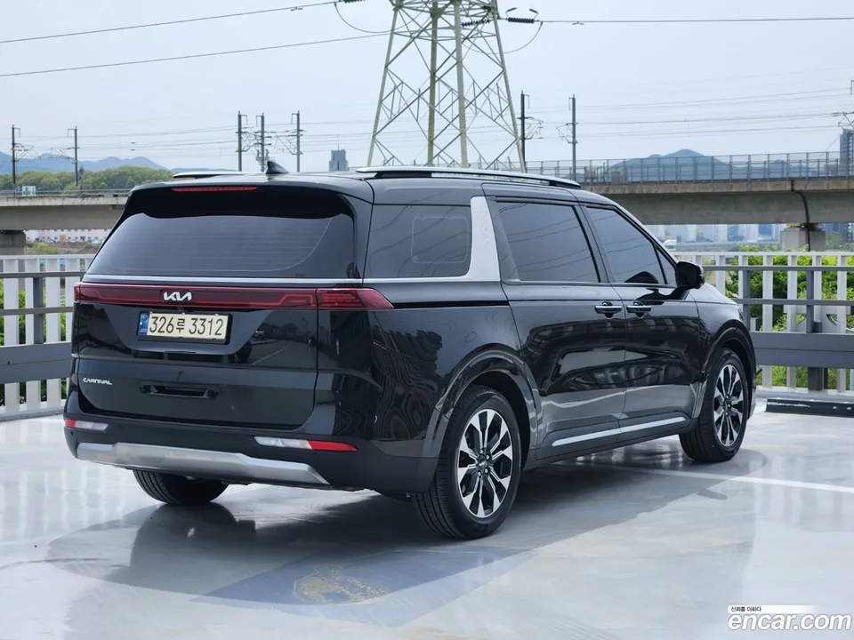 Kia Carnival 9 2022 — миниатюра 2