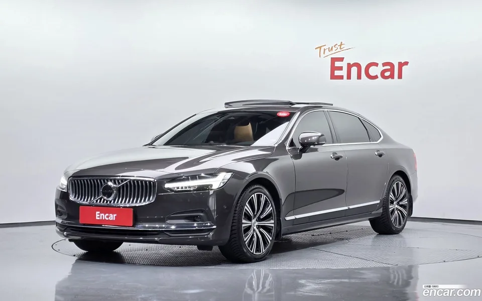 Volvo S90 B5 2023 — фото 1, купить с доставкой в Москву