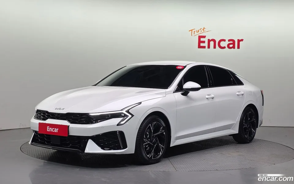 Kia K5 2.0 2025 — фото 1, купить с доставкой в Москву