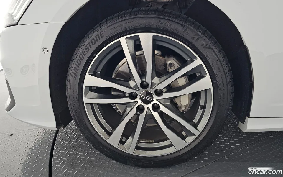 Audi A6 45 TFSI 2023 — миниатюра 2