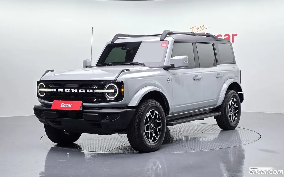 Ford Bronco 2.7 2022 — фото 1, купить с доставкой в Москву