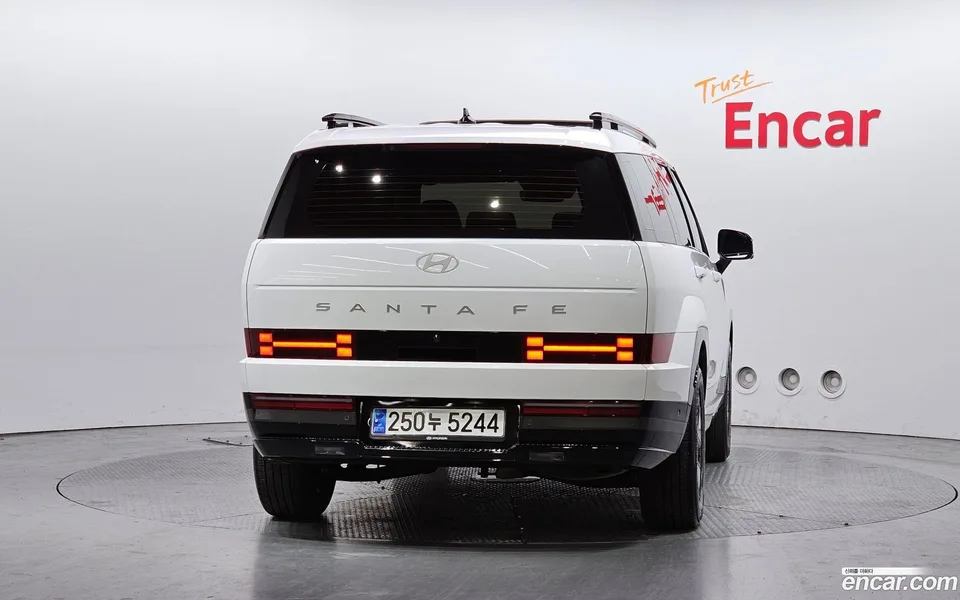 Hyundai SantaFe HEV 1.6 2WD 2023 — миниатюра 4