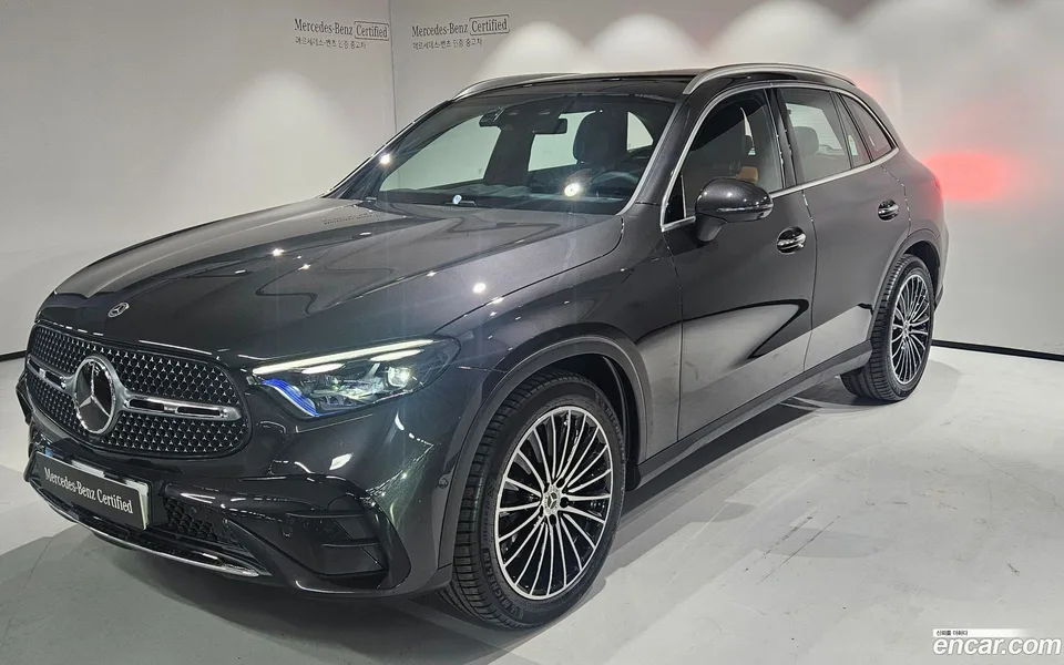 Mercedes-Benz GLC-Class GLC300 4MATIC AMG Line 2025 — фото 1, купить с доставкой в Москву