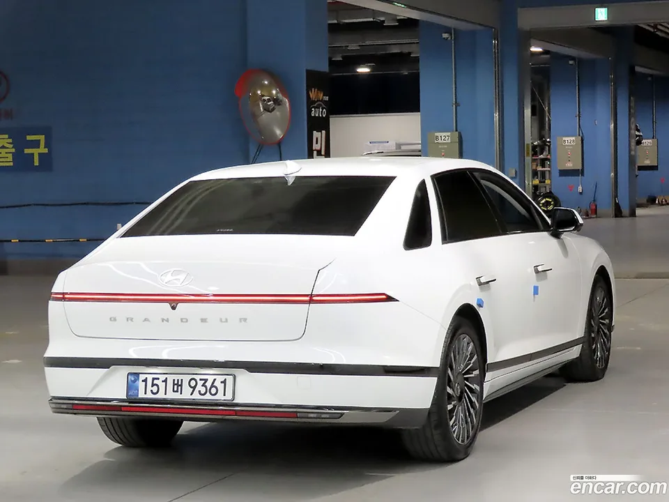 Hyundai Grandeur Hybrid 2023 — миниатюра 4