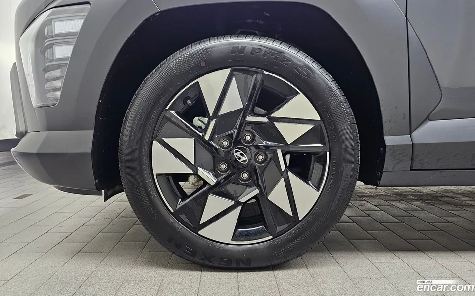 Hyundai Kona Hybrid 2023 — миниатюра 5