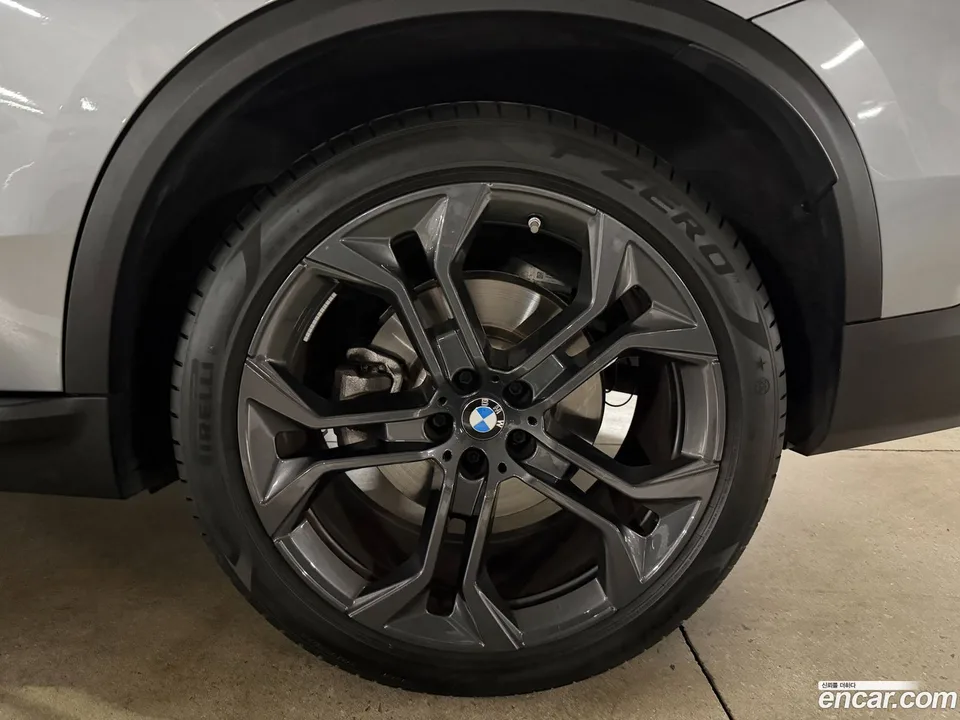 BMW X5 xDrive 40i xLine 2024 — миниатюра 2