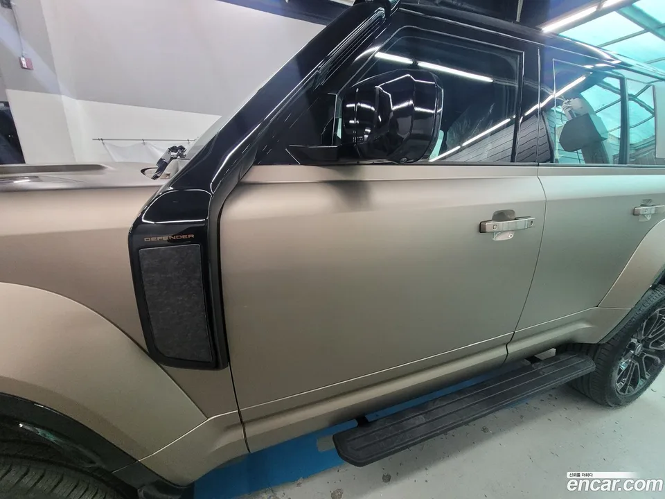 Land Rover Defender 110 P635 2025 — миниатюра 5