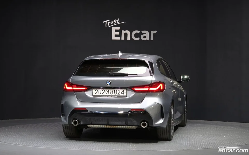 BMW 1 Series 120i M 2023 — миниатюра 4