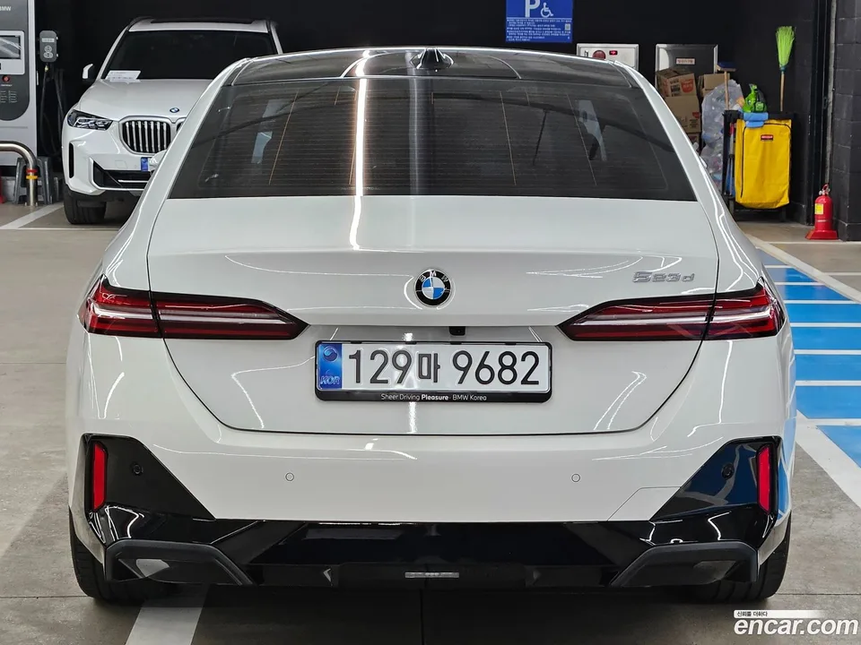 BMW 5 Series 523d M 2025 — миниатюра 4